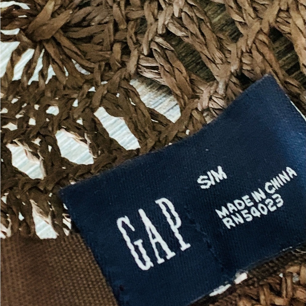 Gap hat - Picture 7 of 8